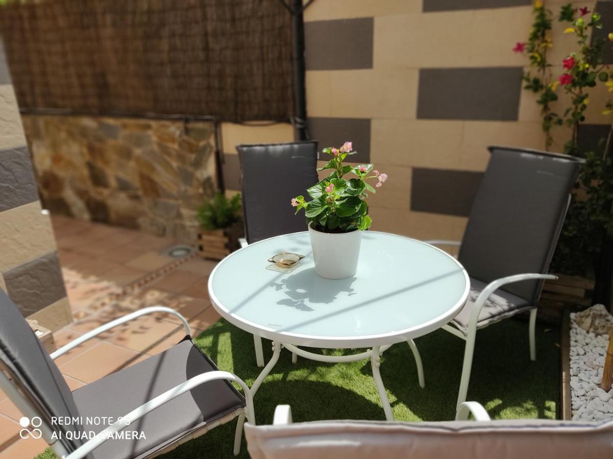 Apartemen studio 30 m² dengan 1 kamar mandi pribadi di Barbera del Valles Bagian luar foto
