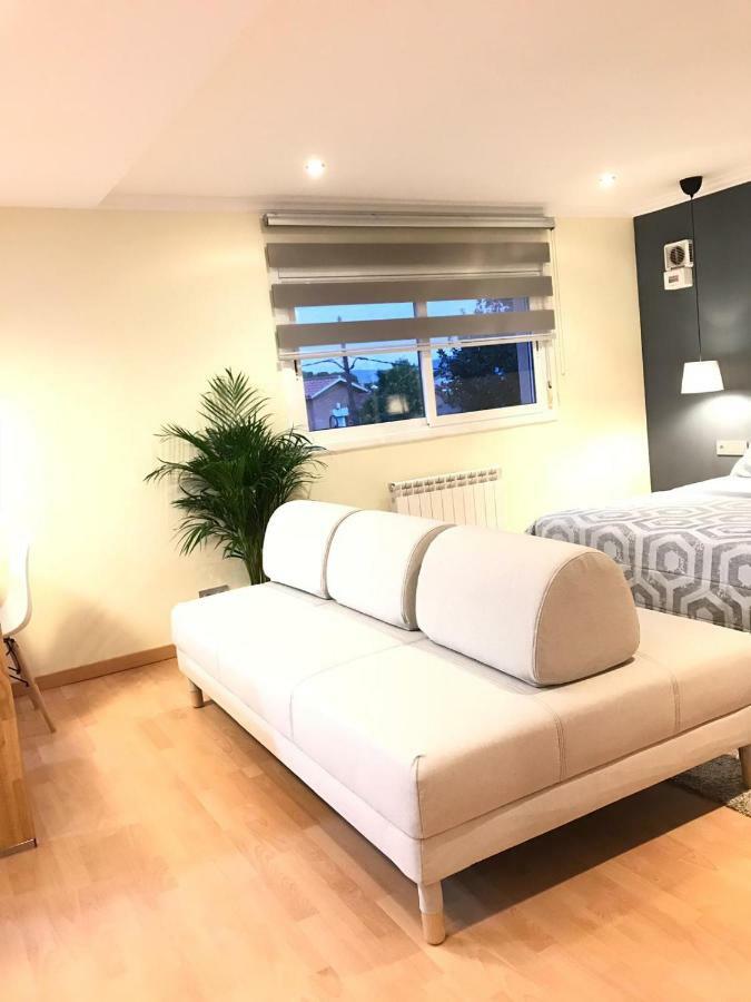 Apartemen studio 30 m² dengan 1 kamar mandi pribadi di Barbera del Valles Bagian luar foto