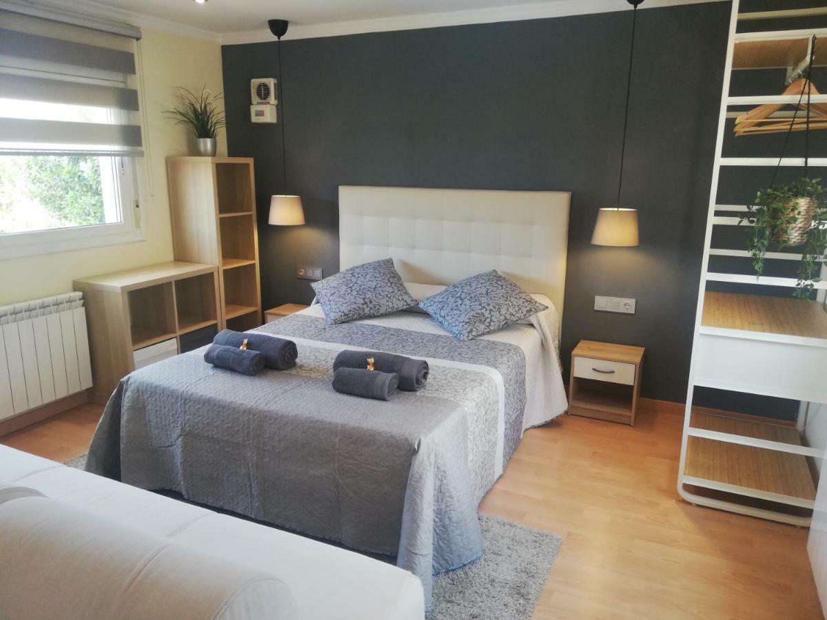 Apartemen studio 30 m² dengan 1 kamar mandi pribadi di Barbera del Valles Bagian luar foto