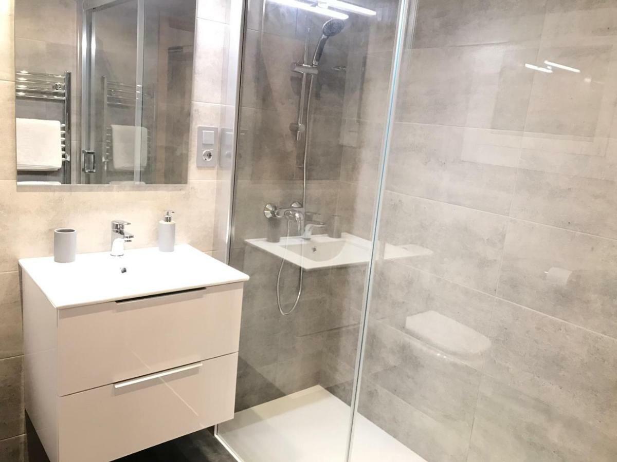 Apartemen studio 30 m² dengan 1 kamar mandi pribadi di Barbera del Valles Bagian luar foto